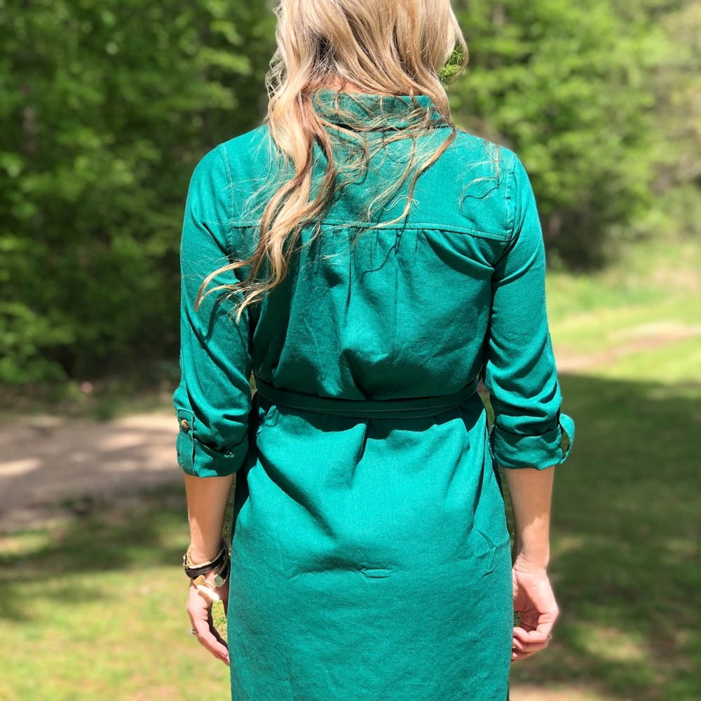 Button Down Green Dress With Belt, Cuffed Sleeves - Picture 3 of 8